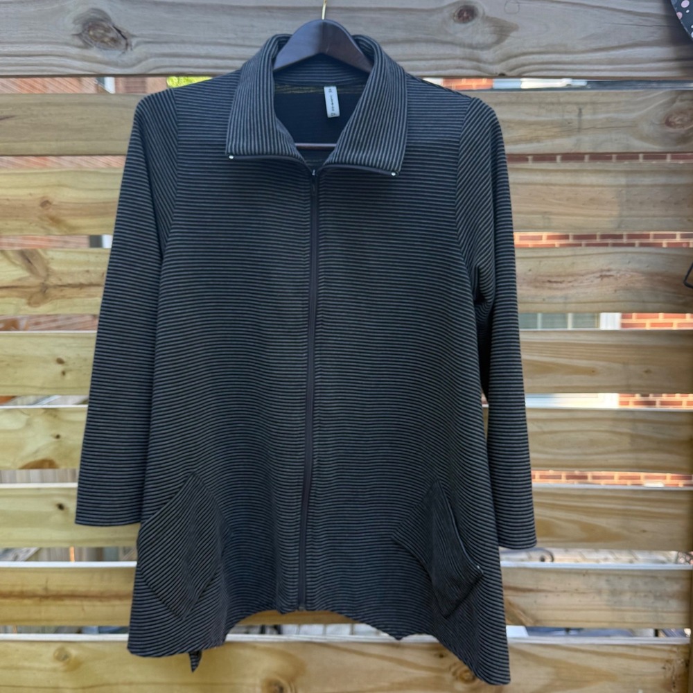 F.H. Clothing Co Zip up Collared S Gray Striped Ribbed A-Line Pocket athleisure